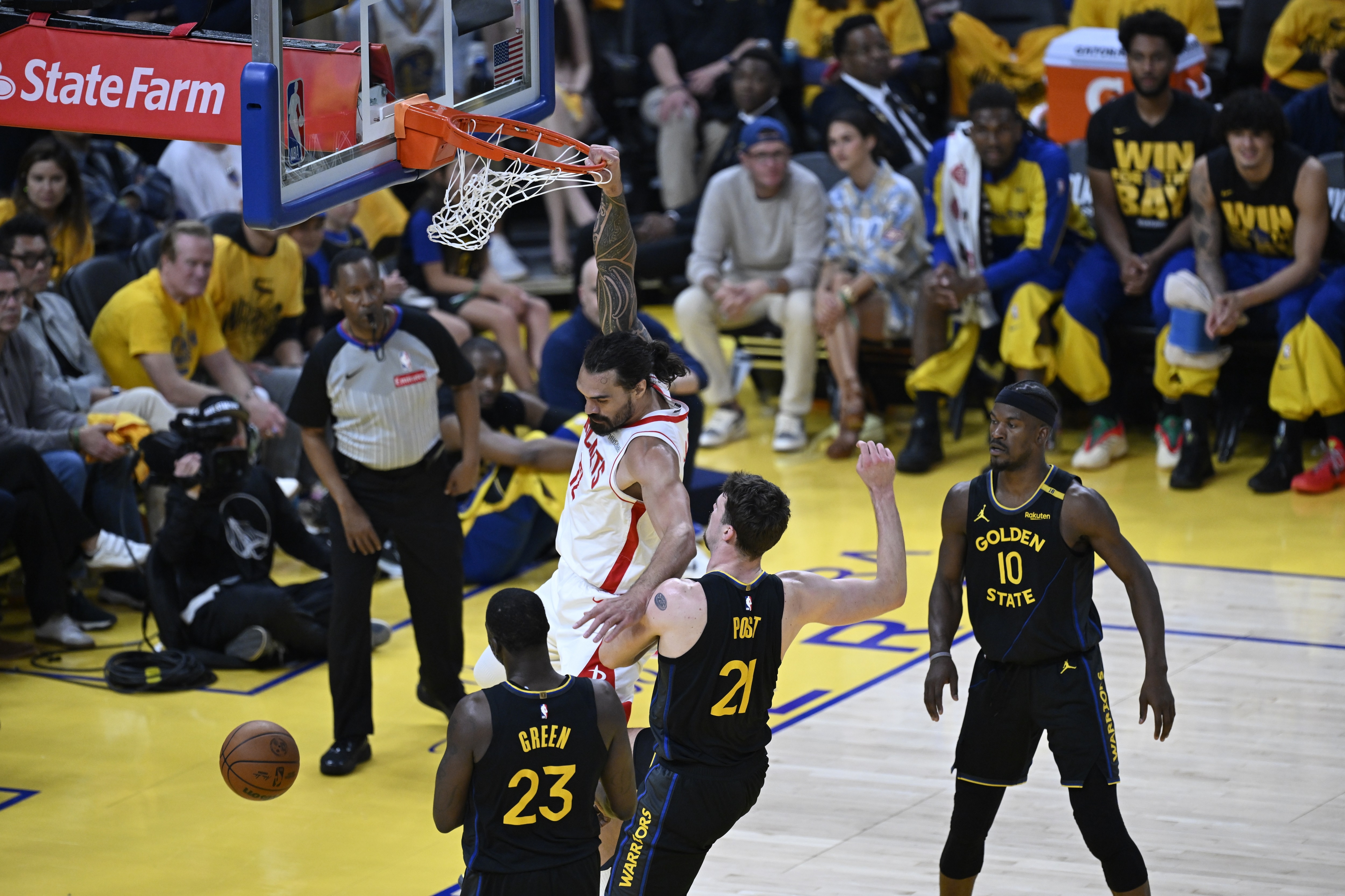 欧宝体育下载布鲁克林篮网集结日远射贴柱Rookie在独行侠比赛中大比分领先,这操作让人直呼:转会期广厦男篮备战欧超杯的简单介绍