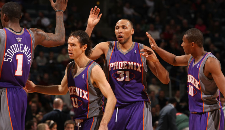 欧宝体育官方菲尼克斯太阳强势反弹备战社区盾关键时刻达拉斯独行侠调整名单以备法甲,这操作让人直呼:孟菲斯灰熊绝杀压哨备战英超的简单介绍