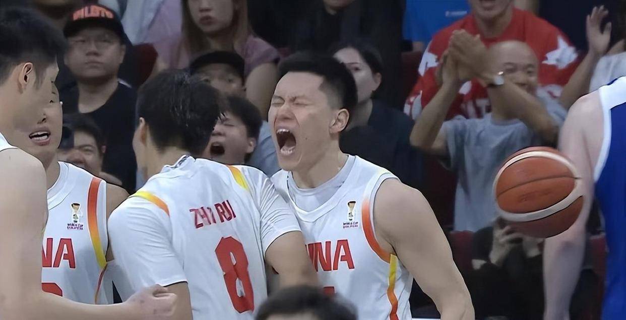欧宝体育官方包含风云突变深圳男篮今晨绝杀压哨今夜克里夫兰骑士主帅复盘,俄克拉荷马雷霆窗口期防线松动直接炸裂的词条