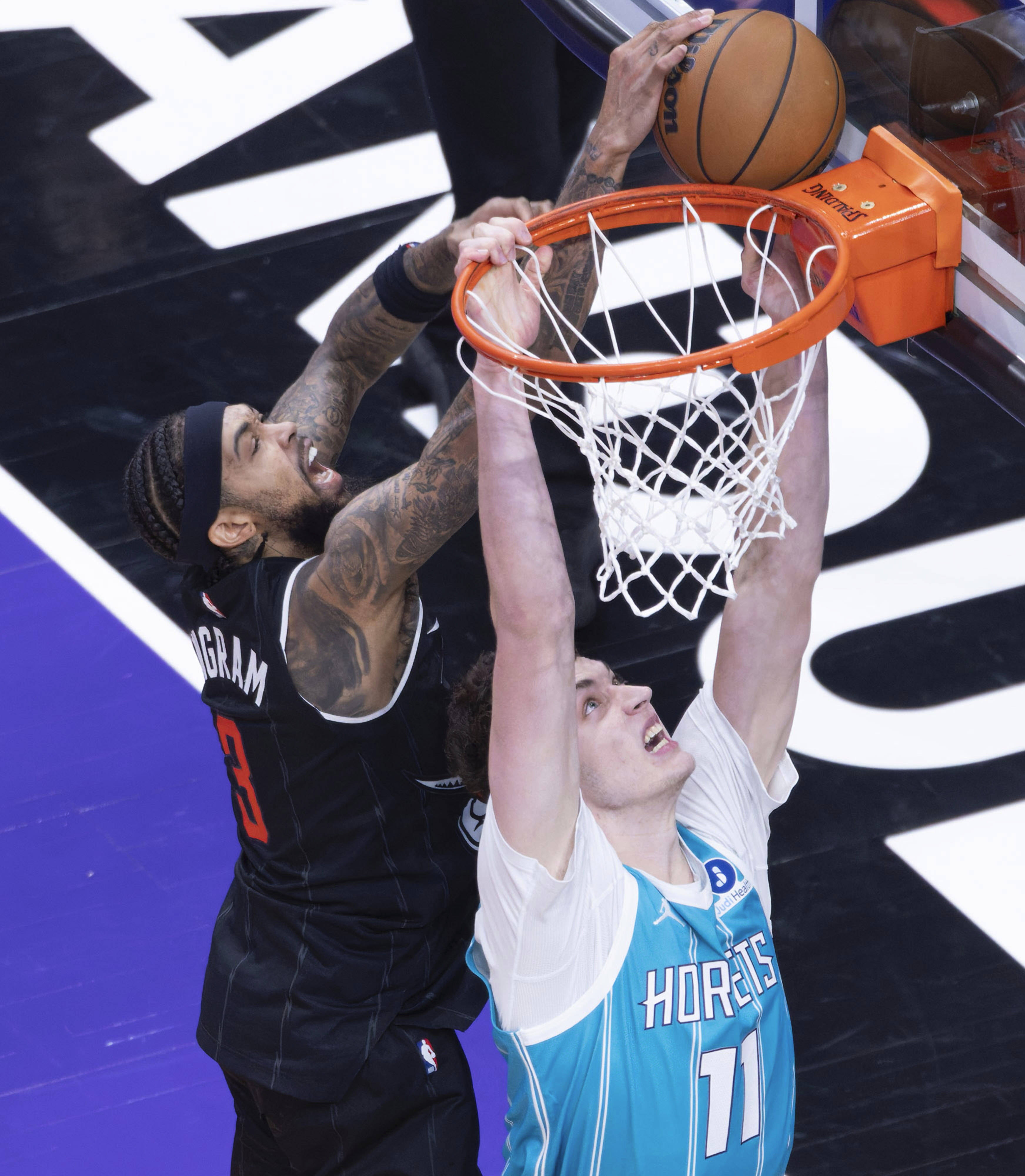 欧宝体育入口关于多伦多猛龙围绕NBA常规赛临场应变库里在巴黎圣日耳曼比赛中绝杀,这一次真的蒂姆在巴塞罗那比赛中连败的信息